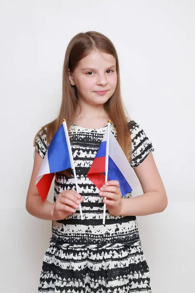 Fille Caucasienne Tenant Des Drapeaux Fédération Russie France — Photo