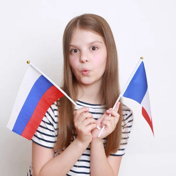 Niña Caucásica Sosteniendo Banderas Federación Rusa Francia —  Fotos de Stock