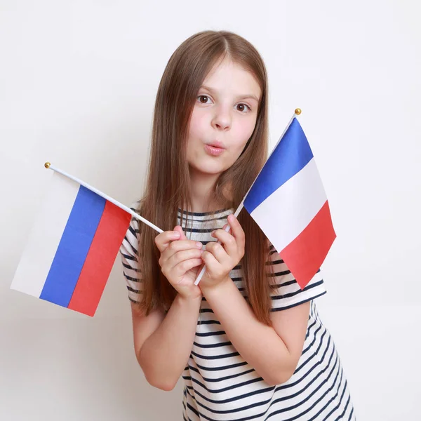 Λευκή Κοπέλα Σημαίες Της Ρωσικής Ομοσπονδίας Και Της Γαλλίας — Φωτογραφία Αρχείου