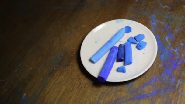 Poucos Pedaços Giz Pastel Macio Azul Materiais Profissionais Para Arte — Vídeo de Stock