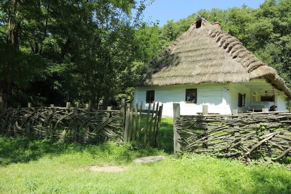 Traditionella Trähus Polen Autentiska Och Historiska Gamla Stugor Landet Etnografiska — Stockfoto