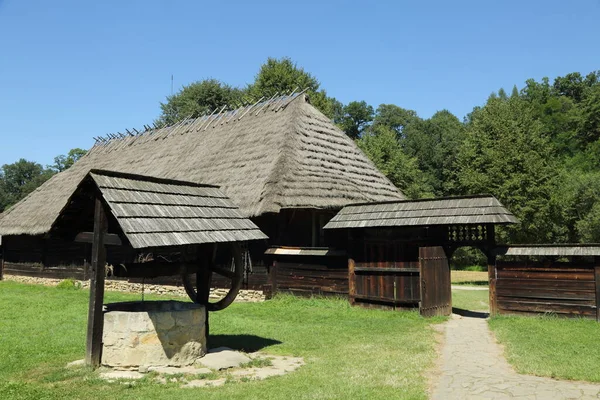 Tradiční Dřevěné Domy Polsku Autentické Historické Staré Chaty Zemi Etnografické — Stock fotografie