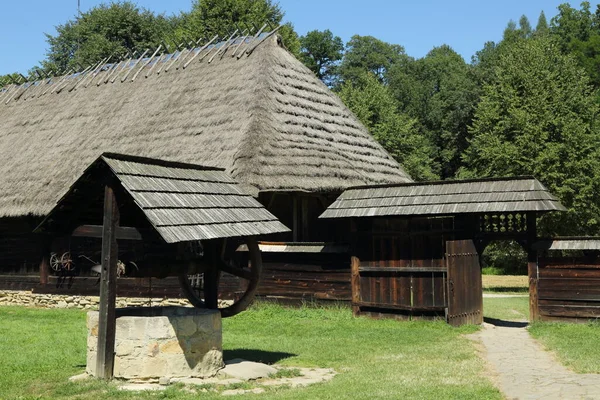 Παραδοσιακά Ξύλινα Σπίτια Στην Πολωνία Αυθεντικές Και Ιστορικές Παλιές Κατοικίες — Φωτογραφία Αρχείου