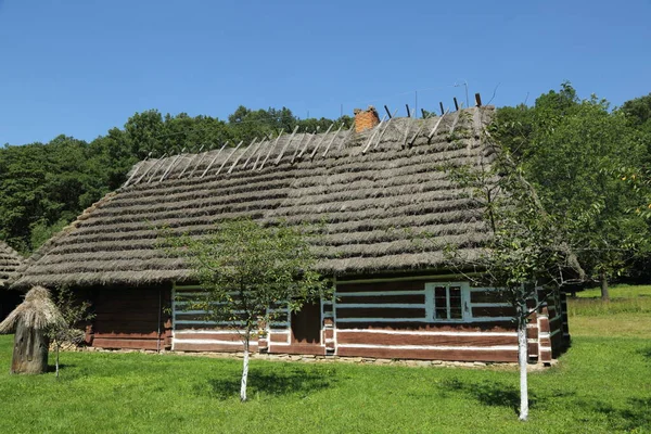 Tradiční Dřevěné Domy Polsku Autentické Historické Staré Chaty Zemi Etnografické — Stock fotografie