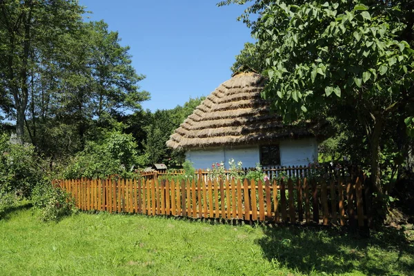 Traditionelle Holzhäuser Polen Authentische Und Historische Alte Bauernhäuser Auf Dem — Stockfoto