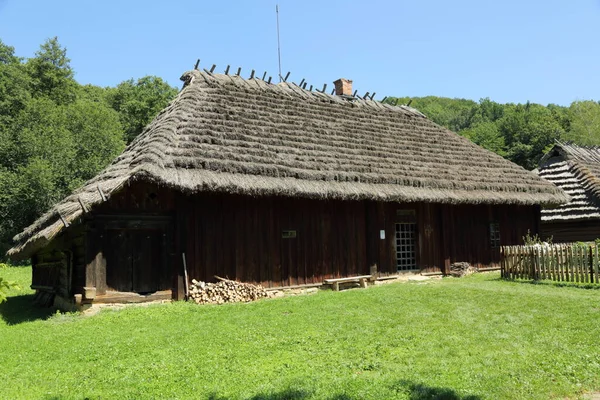 Traditionele Houten Huizen Polen Authentieke Historische Oude Huisjes Het Land — Stockfoto