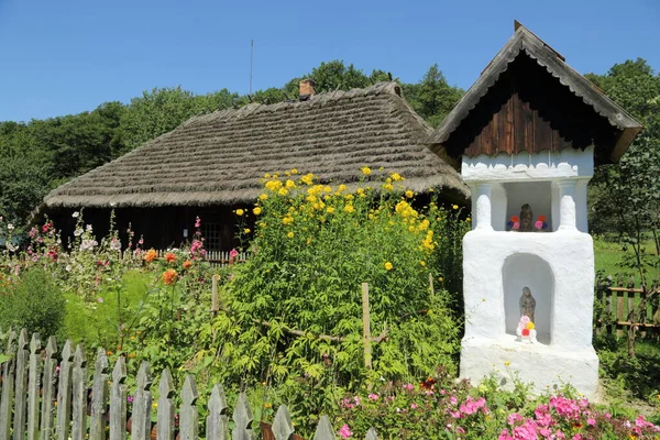 Traditionella Trähus Polen Autentiska Och Historiska Gamla Stugor Landet Etnografiska — Stockfoto