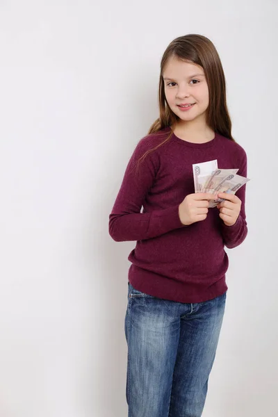 Chytrý Ruský Dospívající Dívka Držící Rubly Hotovost Peníze Ruské Federace — Stock fotografie