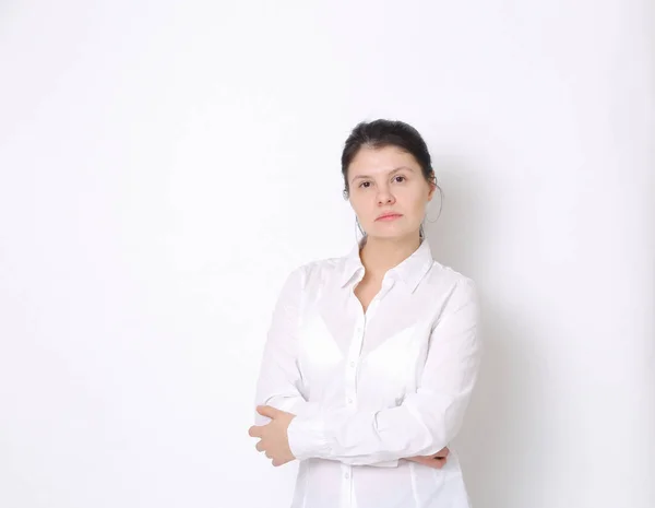 Кавказький Жіночий Студійний Портрет Представляє Собою Модель Жінка Білій Елегантній — стокове фото