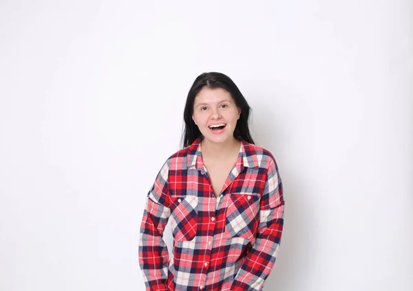 Atractiva Mujer Americana Caucásica Una Camisa Cuadros Roja Estilo Occidental — Foto de Stock