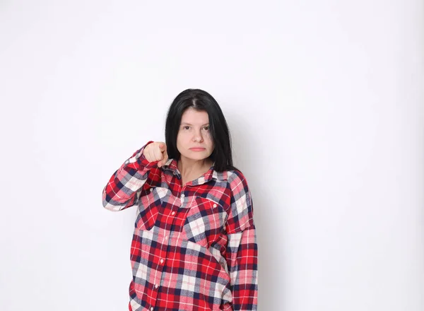 Atractiva Mujer Americana Caucásica Una Camisa Cuadros Roja Estilo Occidental —  Fotos de Stock