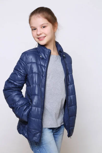 Portret Van Europese Kaukasische Tiener Meisje — Stockfoto