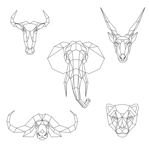 Polygonale Gruppe afrikanischer Tiere. Geometrische Köpfe eines blauen Gnus, eines Kapbüffels, eines Geparden, einer Antilope, eines Elefanten — Stockvektor