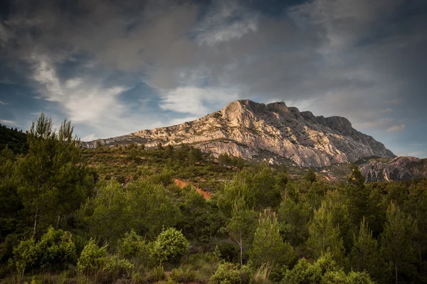 Mont Sainte Victoire in Provence — Stock Fotó