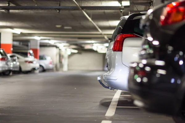 Underjordisk parkering/garage — Stockfoto