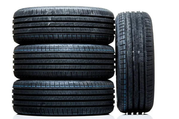 Yeni yüksek performans araba lastikleri yığını 