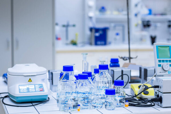 Chemistry lab (shallow DOF; color toned image) 