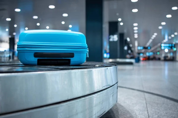 Bagage op een internationale luchthaven — Stockfoto