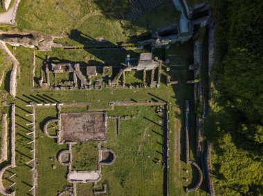 Toskana 'da Volterra eski kent muhteşem havadan görünümü, 