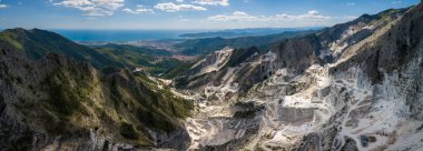 Carrara dağları. Ocağı 