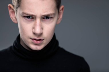 Küçük bir çocukta bir sürü saldırganlık 