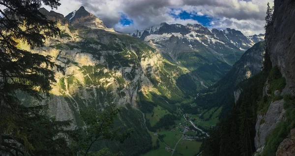 Πανόραμα Της Κοιλάδας Lauterbrunnen Στις Άλπεις Bernese Ελβετία — Φωτογραφία Αρχείου
