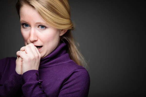 Angst Angst Reue Unsicherheit Bei Einer Jungen Frau Auswirkungen Einer — Stockfoto