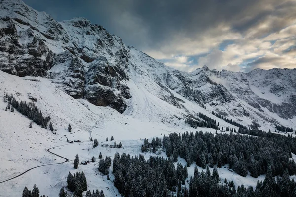 Ψηλά Πανοραμική Εικόνα Του Χειμώνα Στις Swiss Άλπεις Κοντά Στο — Φωτογραφία Αρχείου