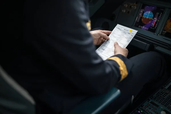 Pilot Hand Accelerating Throttle Commercial Airliner Airplane Flight Cockpit Takeoff — Stock Photo, Image