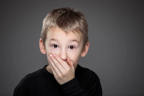 Dolore Colpito Bambino Sentimento Intenso Dolore Rimorso Tristezza Ritratto Studio — Foto Stock