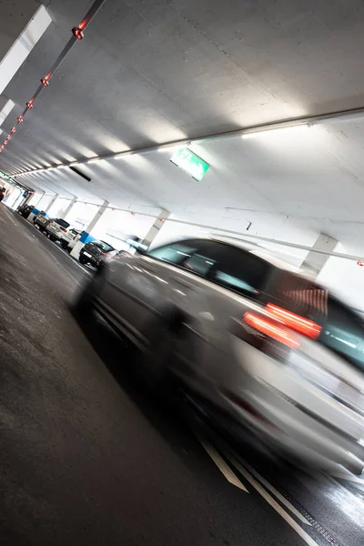 Estacionamento Subterrâneo Garagem Dof Raso Cor Tonificada Imagem — Fotografia de Stock