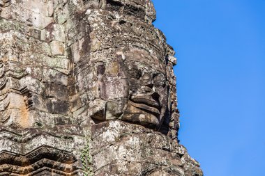 Bayon Tapınağının eski taş yüzleri