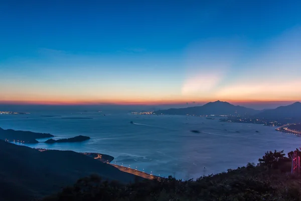 Ηλιοβασίλεμα στο βουνό στο Χονγκ Κονγκ — Φωτογραφία Αρχείου