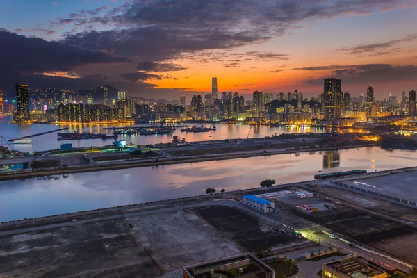 Hongkong stad solnedgång — Stockfoto