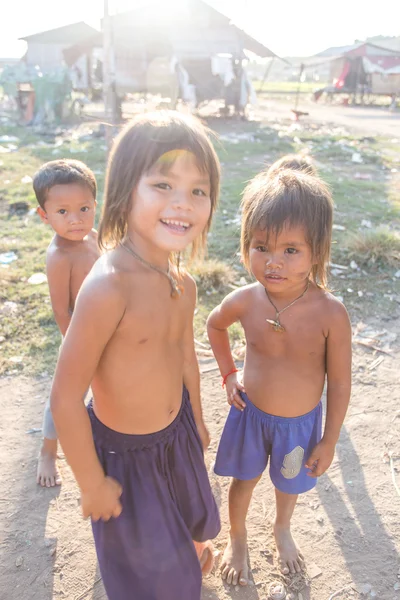 Kamboçya çocuklar Siem Reap yakın — Stok fotoğraf