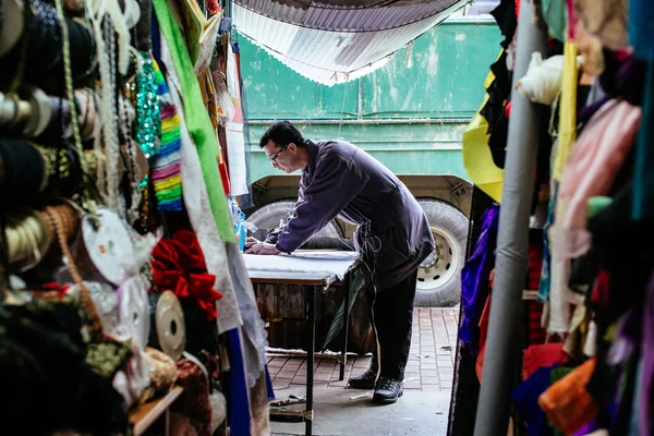 Bazaar tkaniny w Hong Kongu — Zdjęcie stockowe