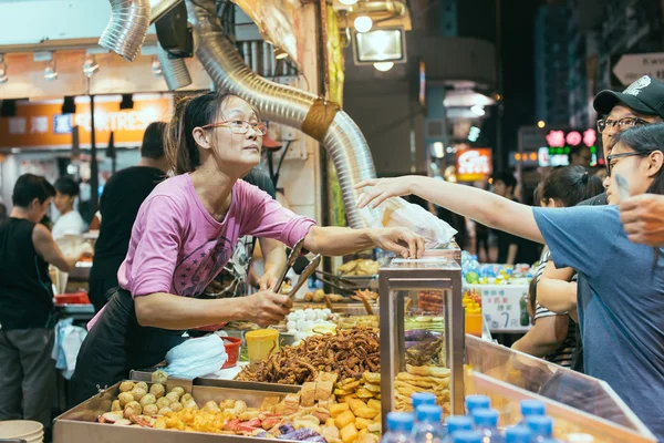 Vendedores de alimentos em Sham Shiu — Fotografia de Stock