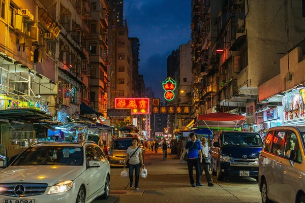 Sham Shui Po straat in Hong Kong — Stockfoto