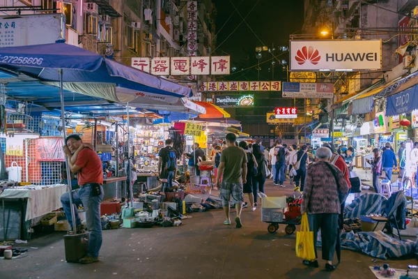 Sham Shui Po straat in Hong Kong — Stockfoto