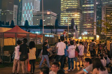 Leon Lai konser 2016 izlerken kalabalıklar