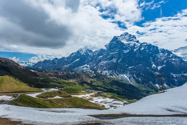Montañas en la zona de Grindelwald, Suiza . — Foto de Stock