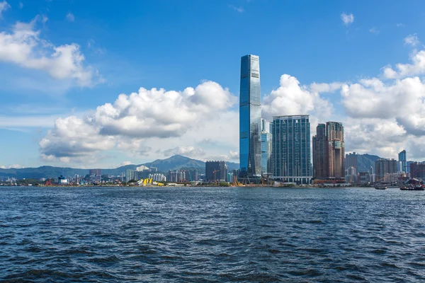 Victoria limanı boyunca Hong kong görünümü — Stok fotoğraf