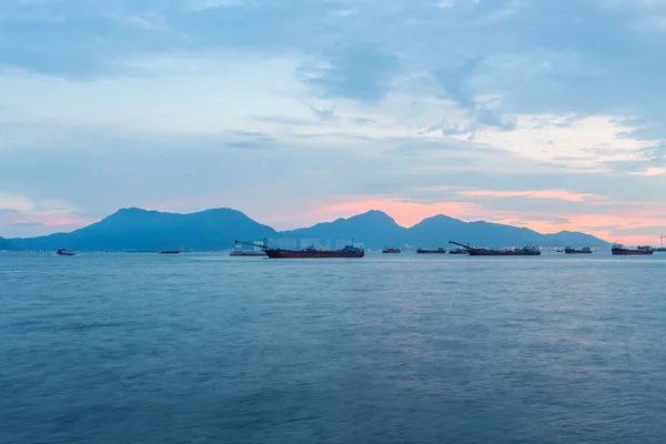 Západ slunce pobřeží v hong Kongu — Stock fotografie
