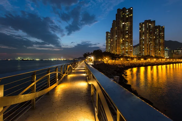 Hong Kong appartements la nuit — Photo