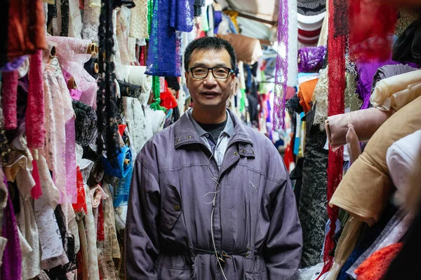 Bazaar tkaniny w Hong Kongu — Zdjęcie stockowe