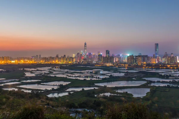 Sunset with Shenzhen in Hong Kong — Stock Photo, Image