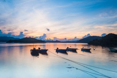 Hong Kong 'da güneş doğuyor.