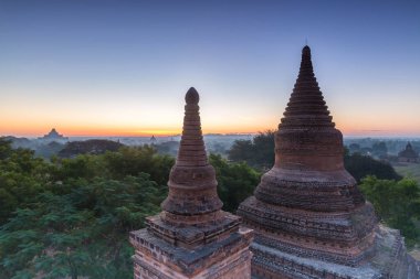 Low Ka Oushang Pagoda Bagan, Myanmar 'da gün doğumu. 