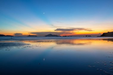 Yazın gün batımı Hong Kong