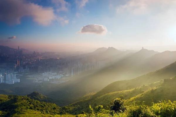 Montaña Atardecer Con Paisaje Urbano Hong Kong — Foto de Stock